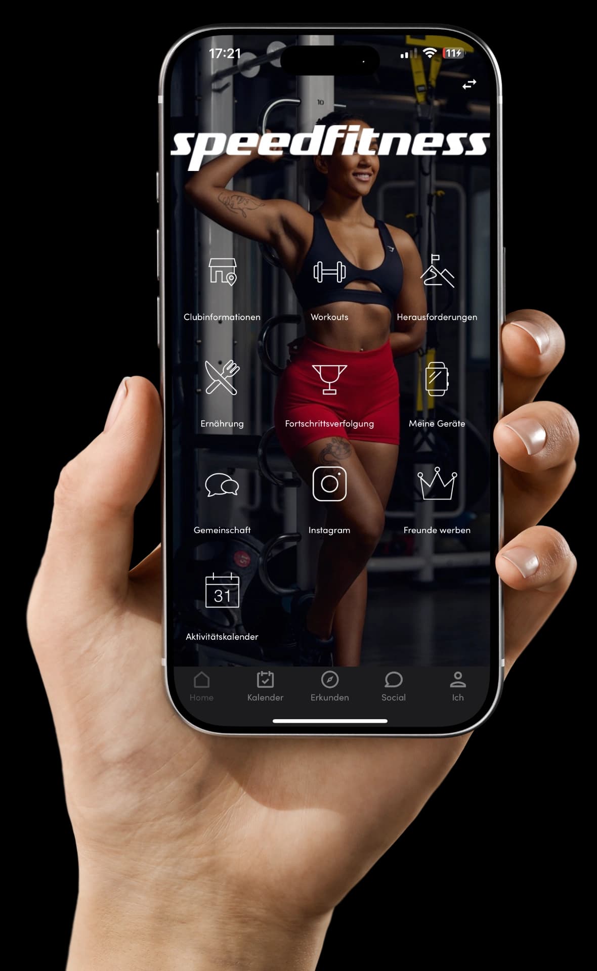 Eine Hand halt ein Smartphone mit der speedfitness App.