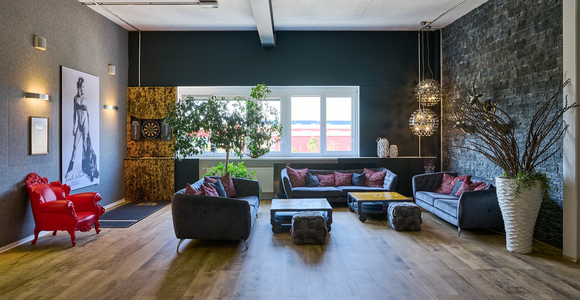 Zur Studio-Seite von Brunnthal